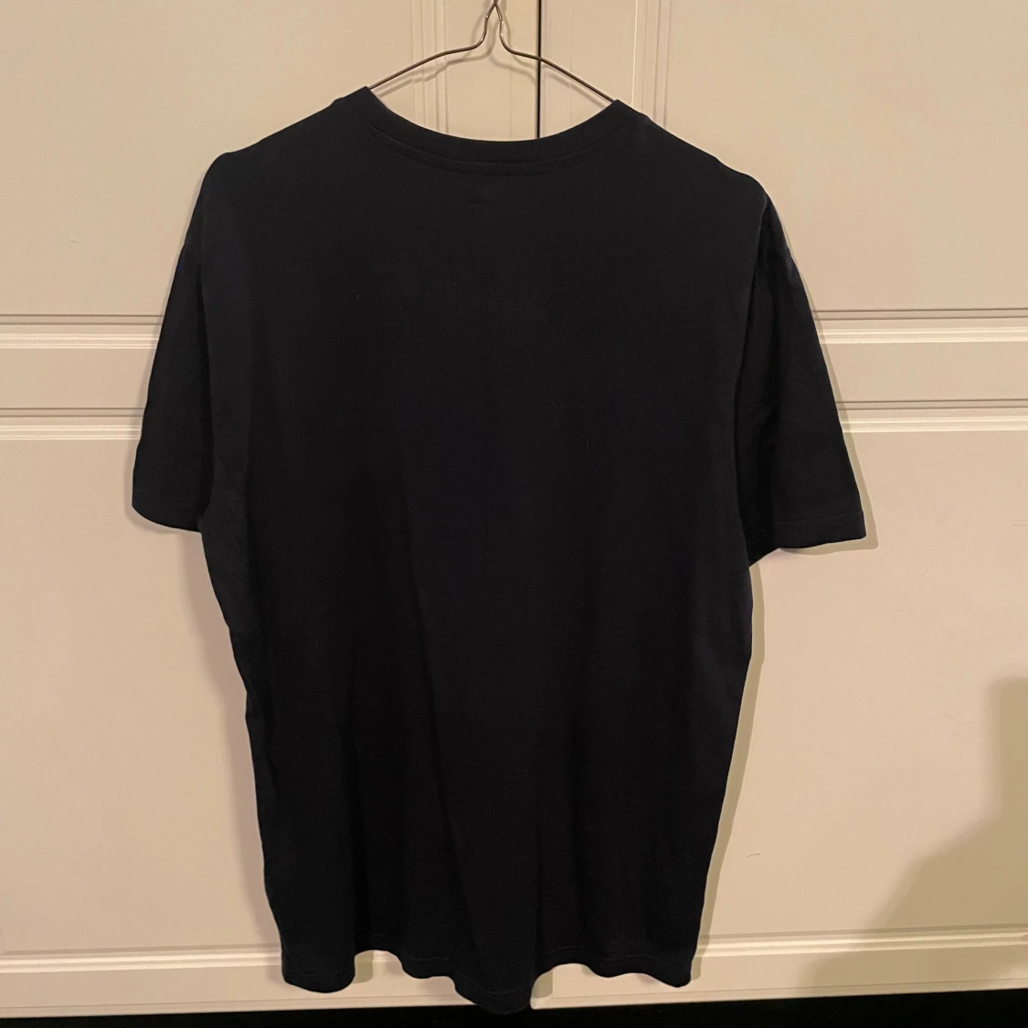 Mörkblå H&M t-shirt - 1