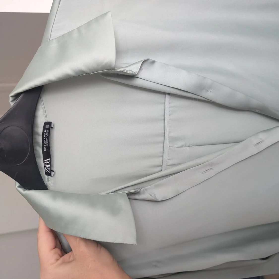 Mint grön satinblus från Zara - 1