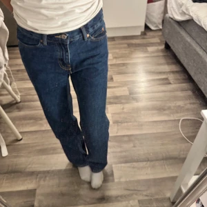 Jeans - Lågmidjade raka jeans