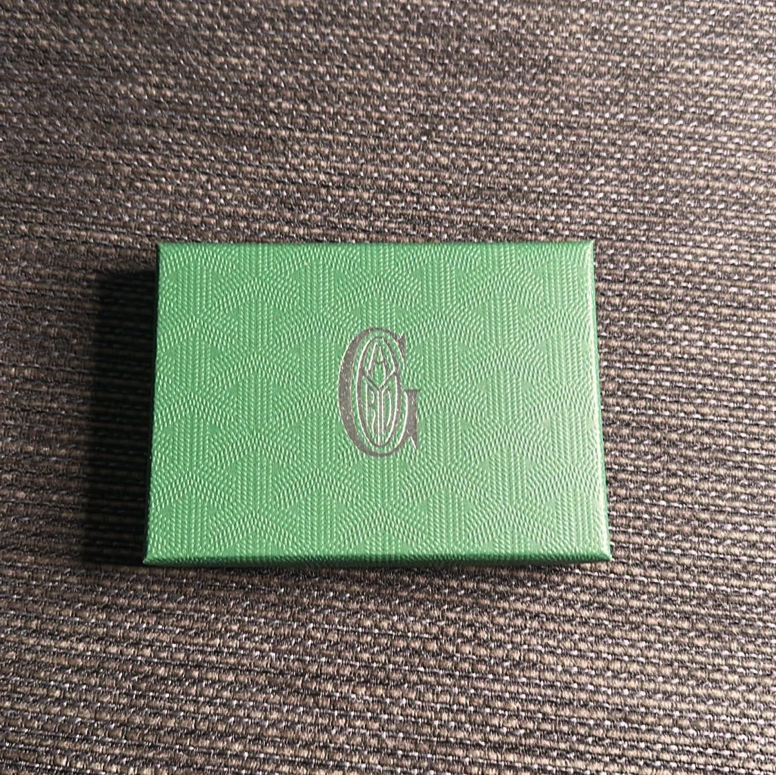 Grön plånbok med mönster - 2