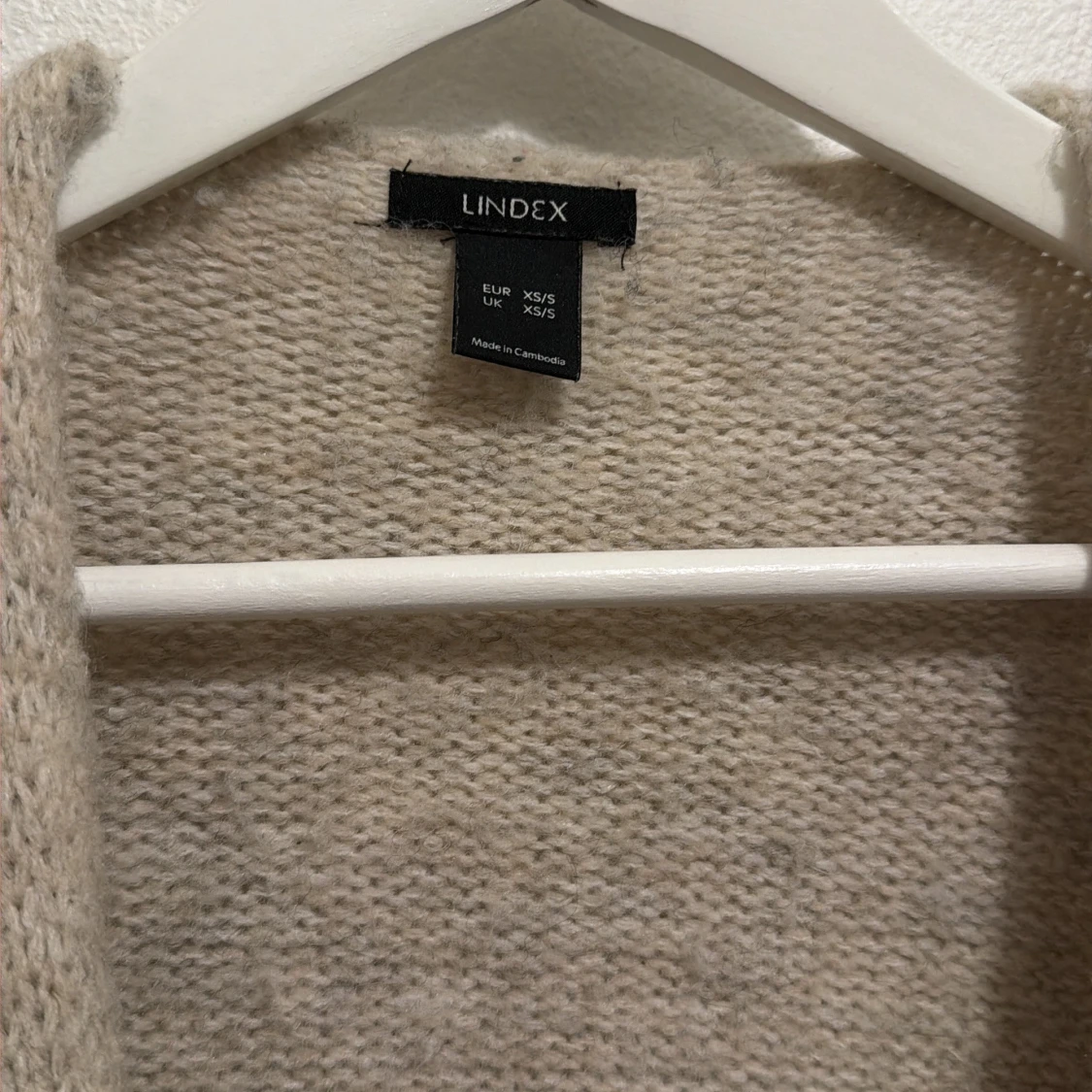 Beige stickad kofta  - 1