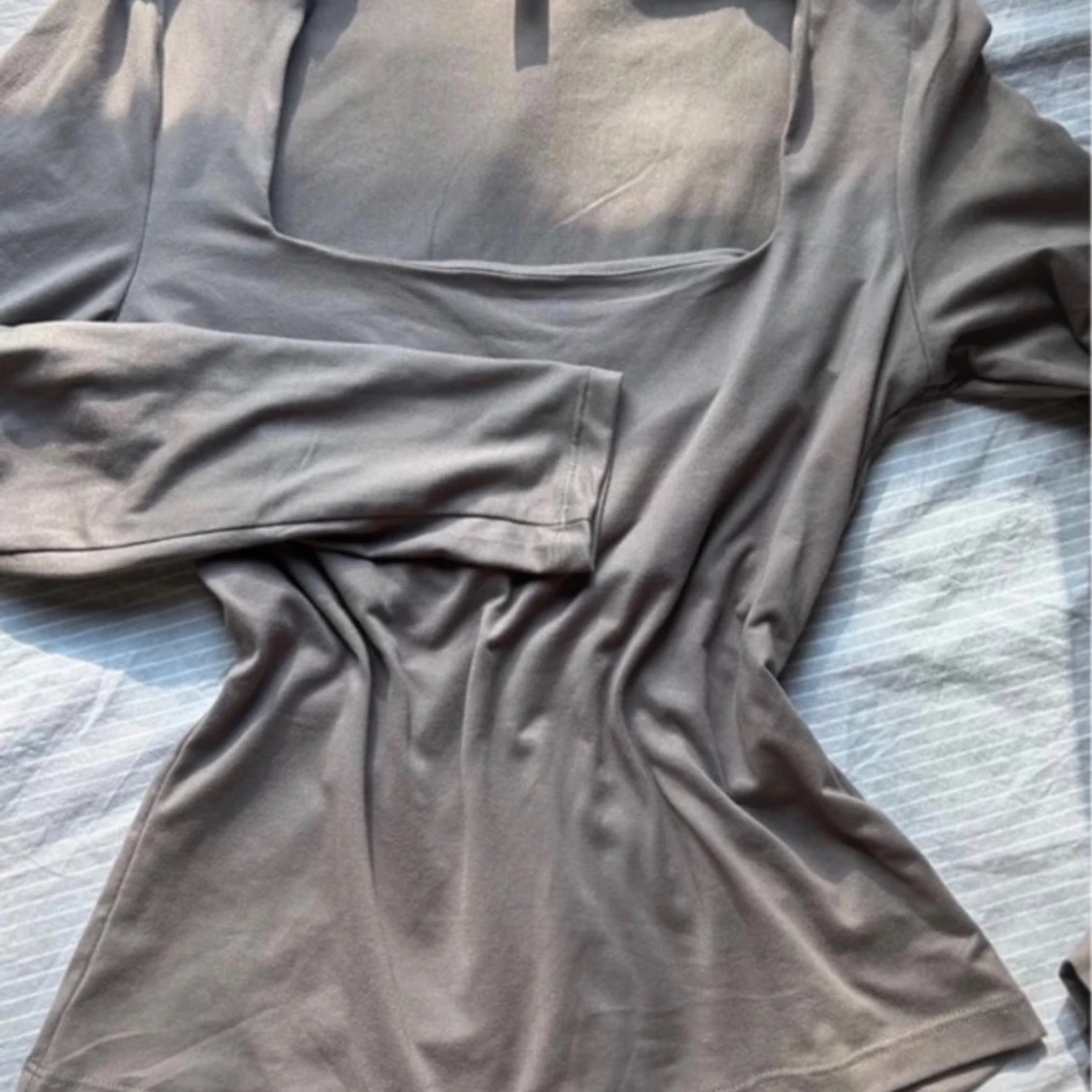 Lågämrad grå beige topp från H&M  - 2