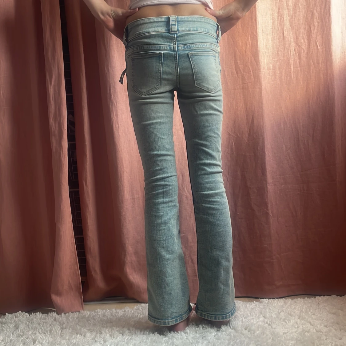 Ljusblå bootcut jeans med dragkedjor - 3