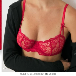 bh utan vaddering - snygg röd bh i storlek 75b knappt använd köptes för en vecka sen