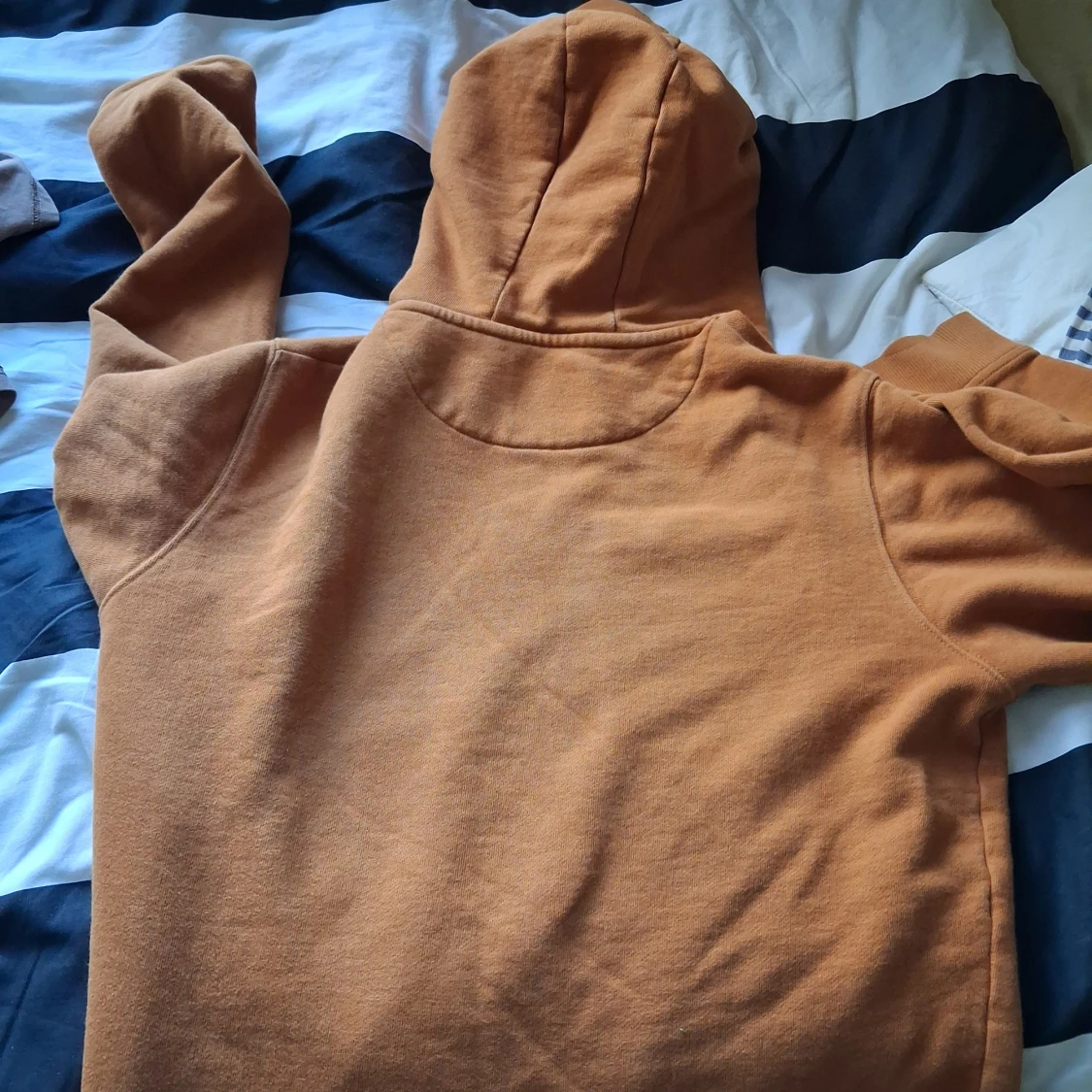 Brun hoodie från Lyle & Scott - 3