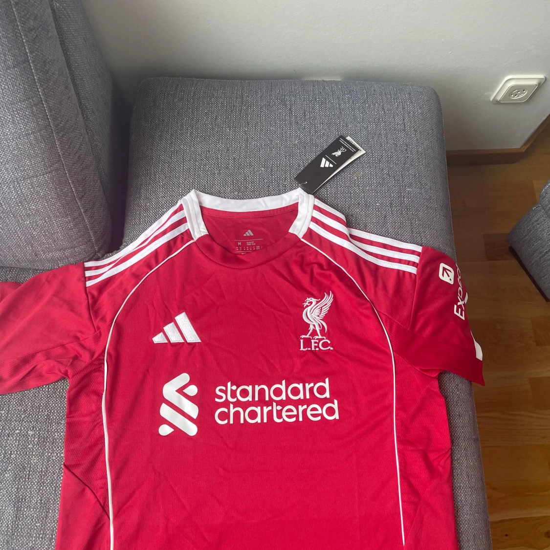 Liverpool FC röd Adidas fotbollströja M