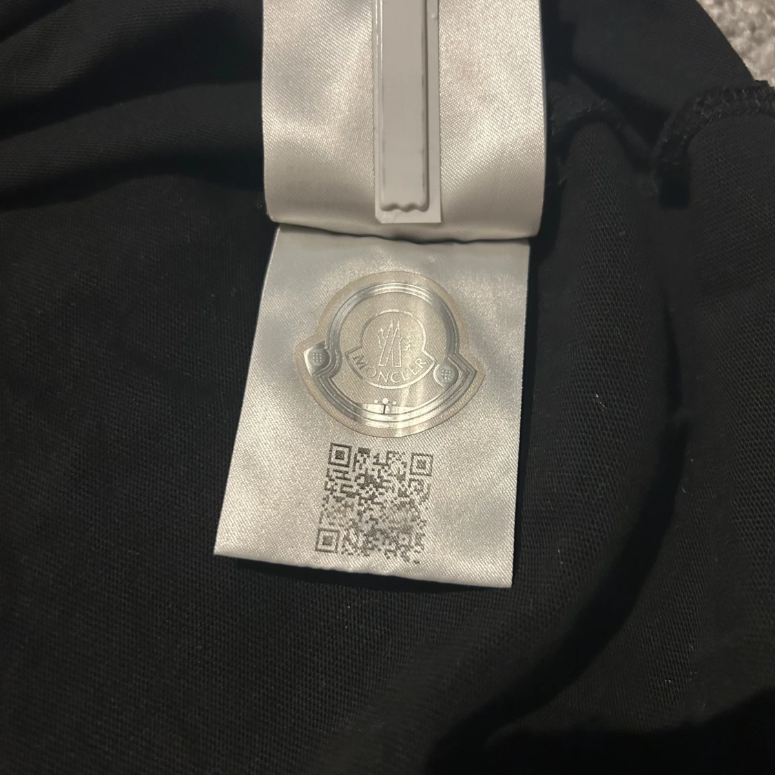 Svart Moncler t-shirt med patch - 3