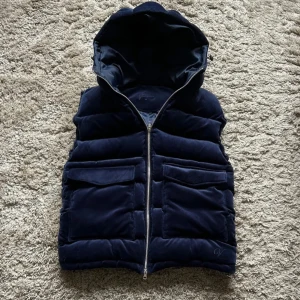 Vendiera väst  - Fräsch väst perfekt inför sommaren 