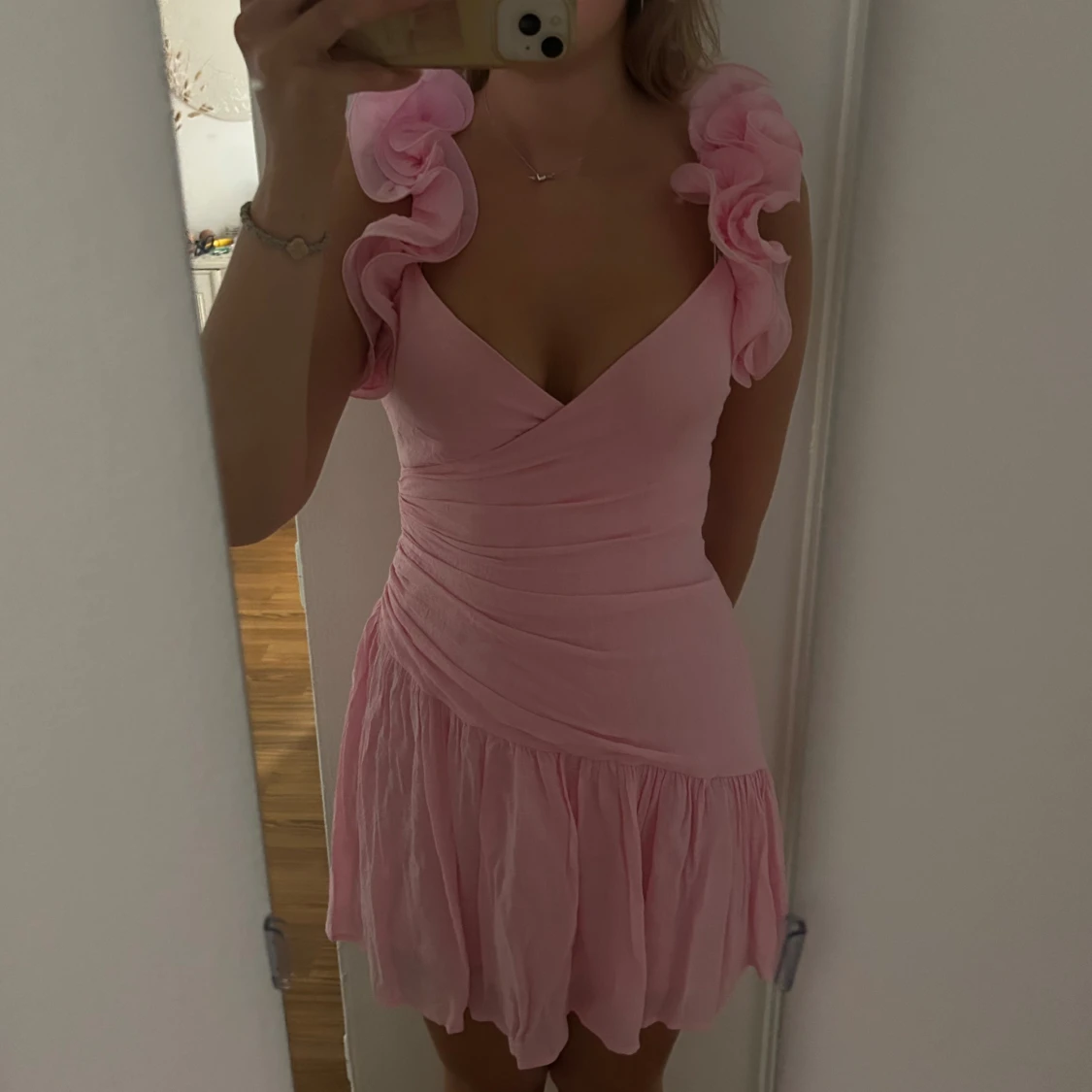 Rosa kortklänning från Billy J