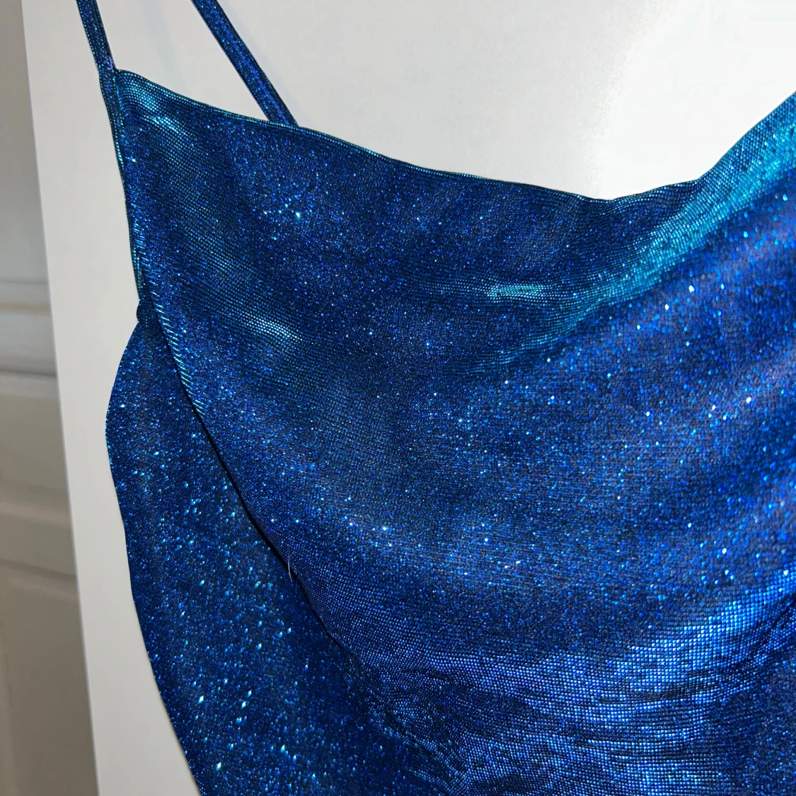 Blå glittrig linne från SHEIN - 2