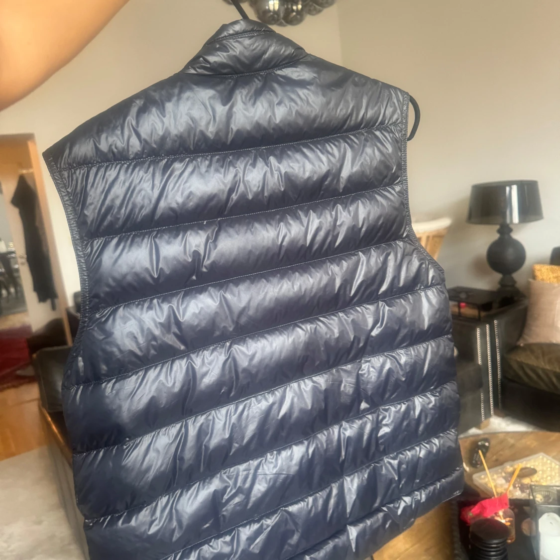 Mörkblå dunväst från Moncler - 3