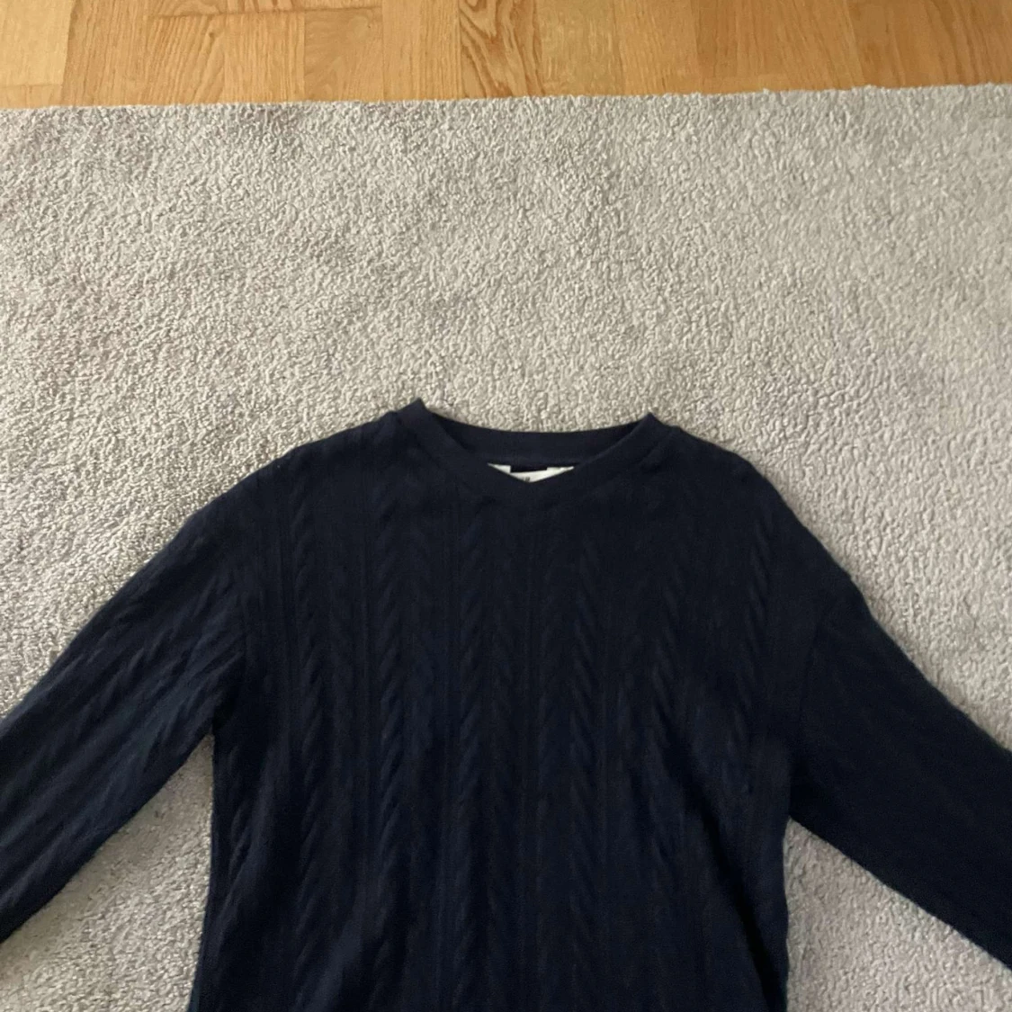 Mörkblå stickad tröja från Hm - 1