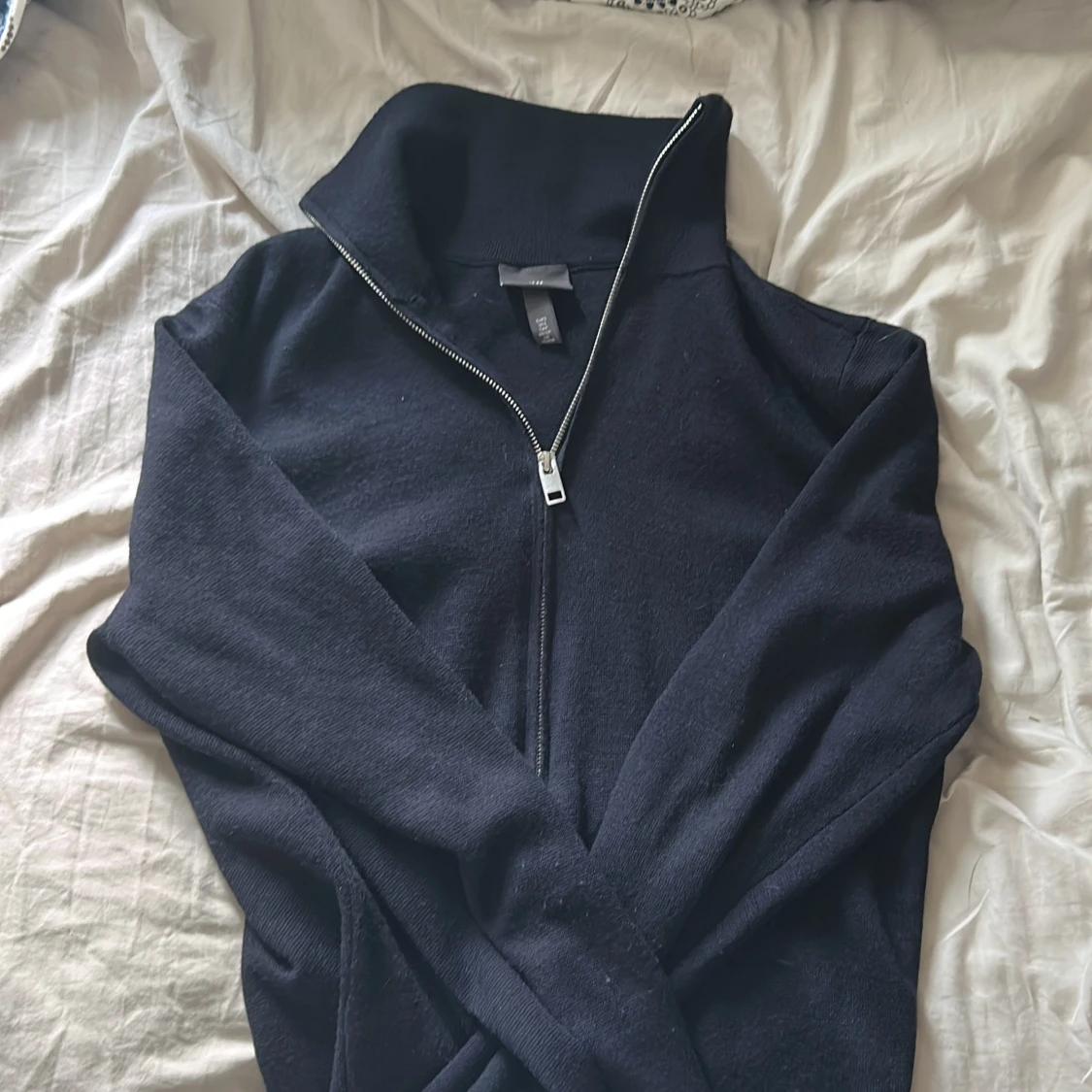 Mörkblå stickad half zip-tröja H&M