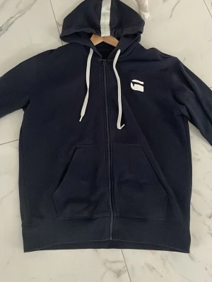G-star raw hoodie  - Storlek L sitter som en M