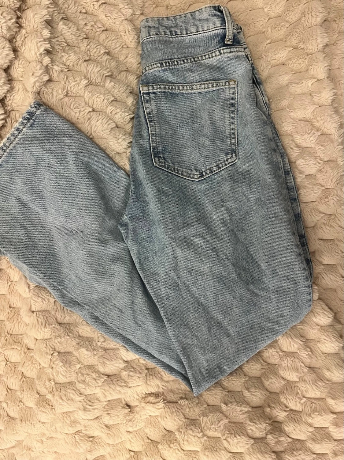 Ljusa blå jeans från H&M, storlek 36