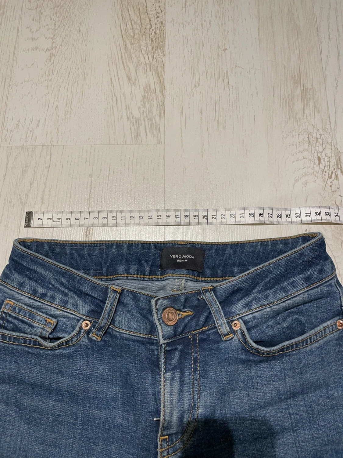 Lågmidjade bootcut jeans från Vero Moda - 2
