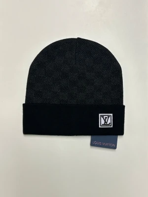 Lv Mössa - Helt ny aldrig använd. Storlek One Size. Snabb frakt.