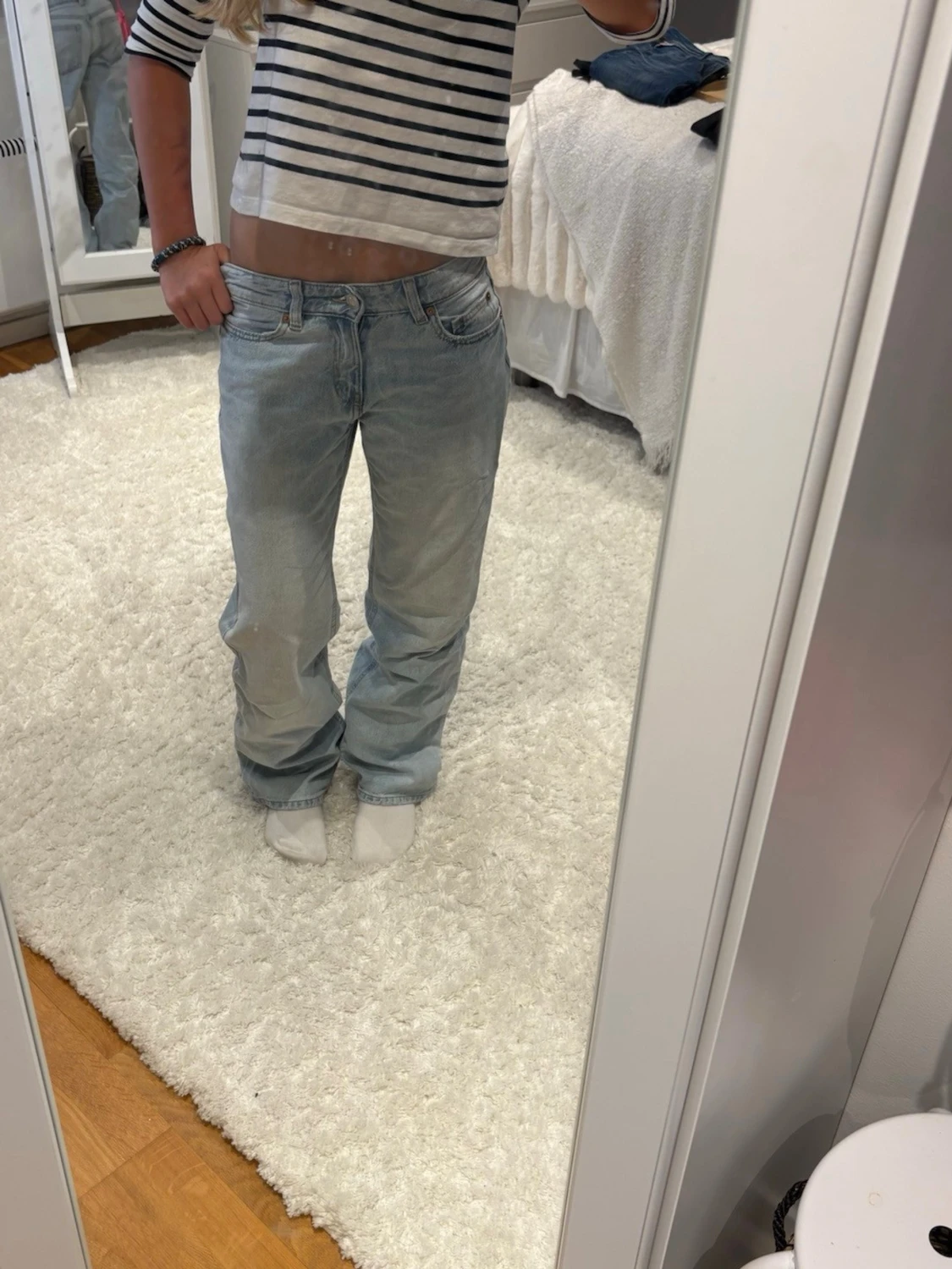 Ljusblå baggy jeans 
