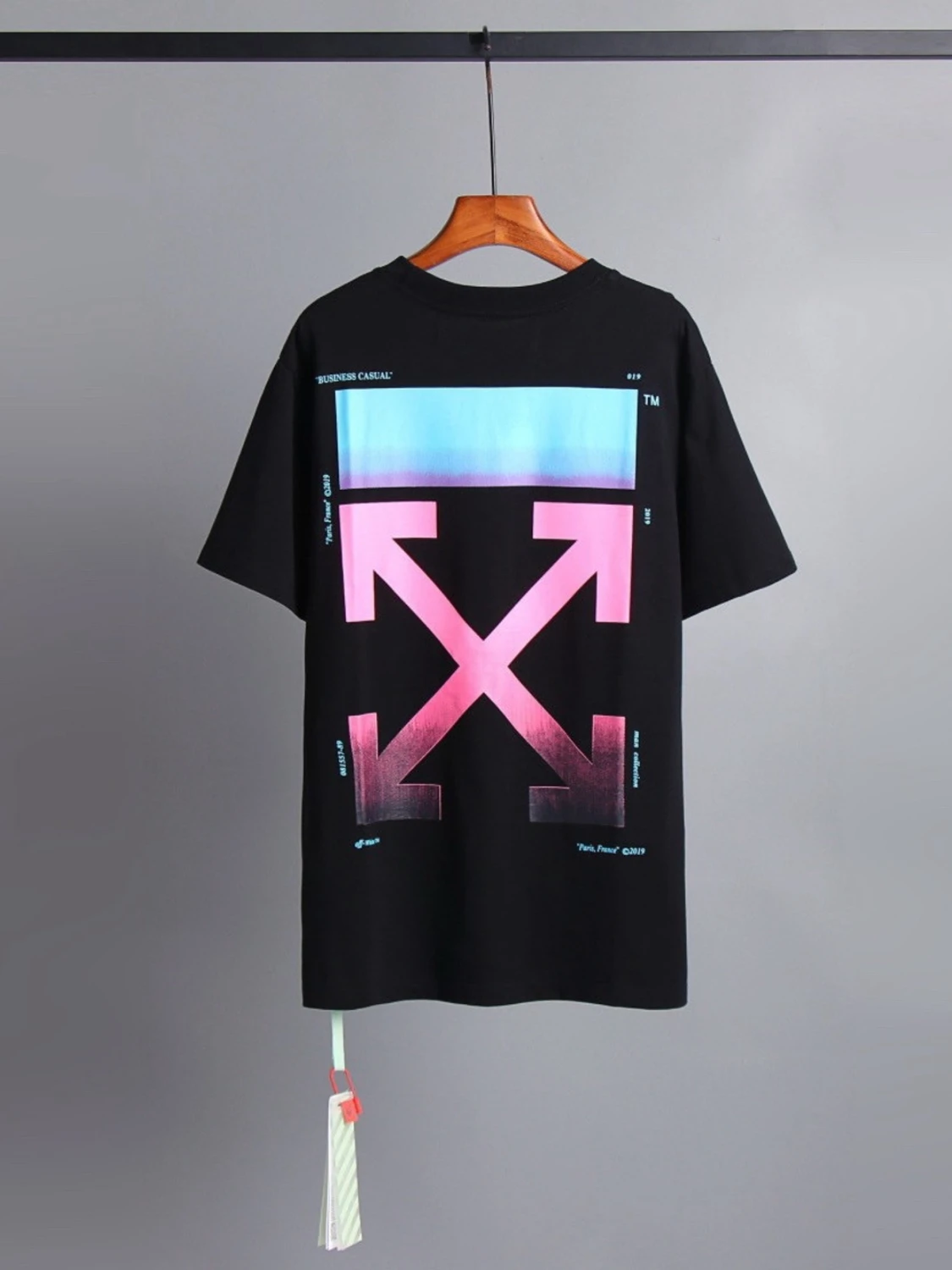 Svart Off-White t-shirt med tryck - 1