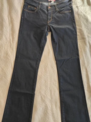 Low waist jeans - W28 L32