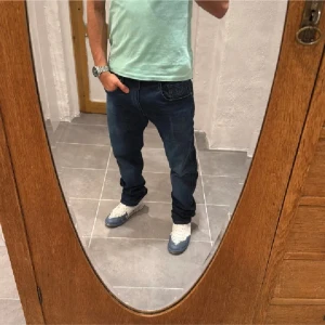 Replay jeans  - Ett par riktigt snygga byxor från Replay i storlek W34 L34 i modellen Anbbas 