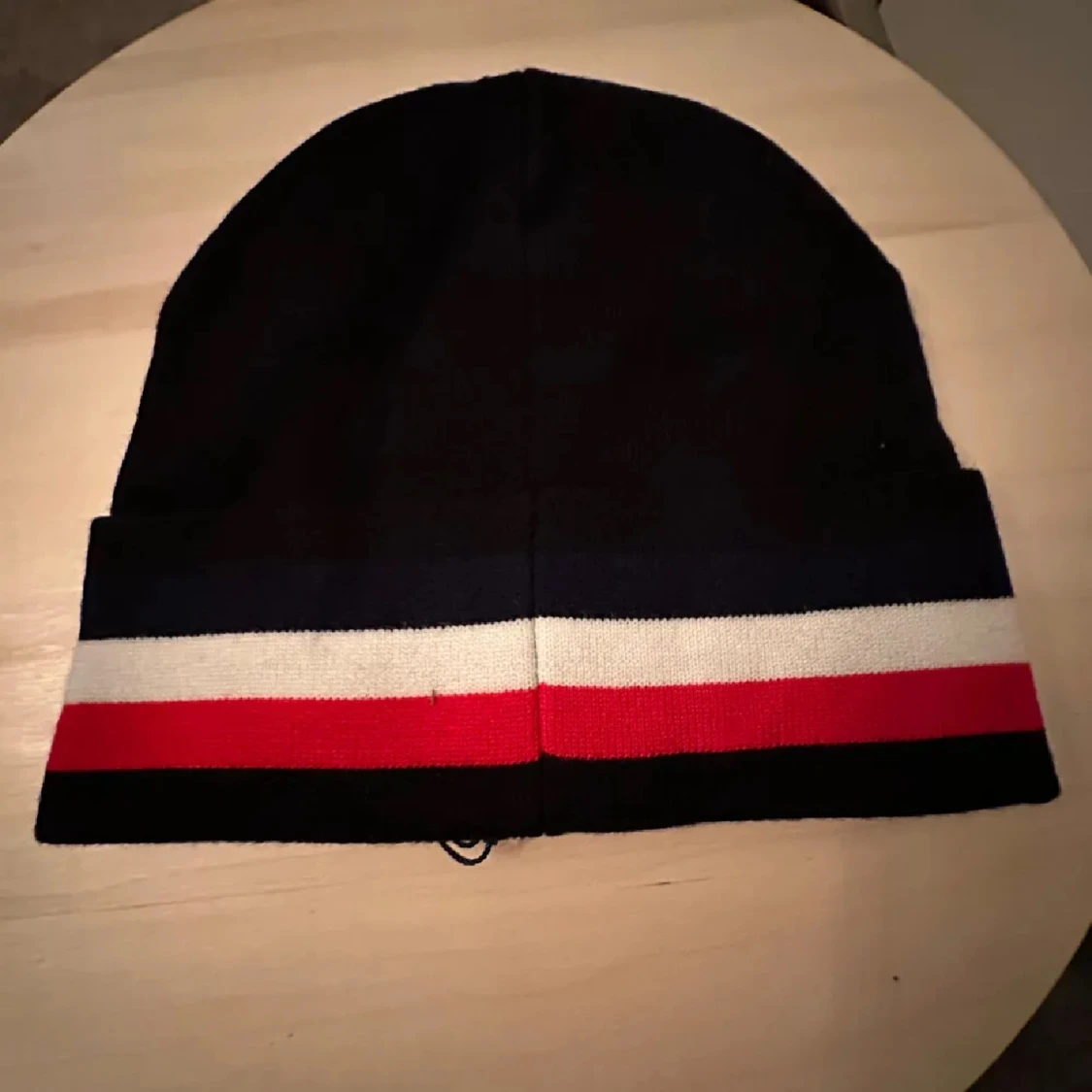 Moncler mössa med ränder Tiktok:marknads.closet - 1