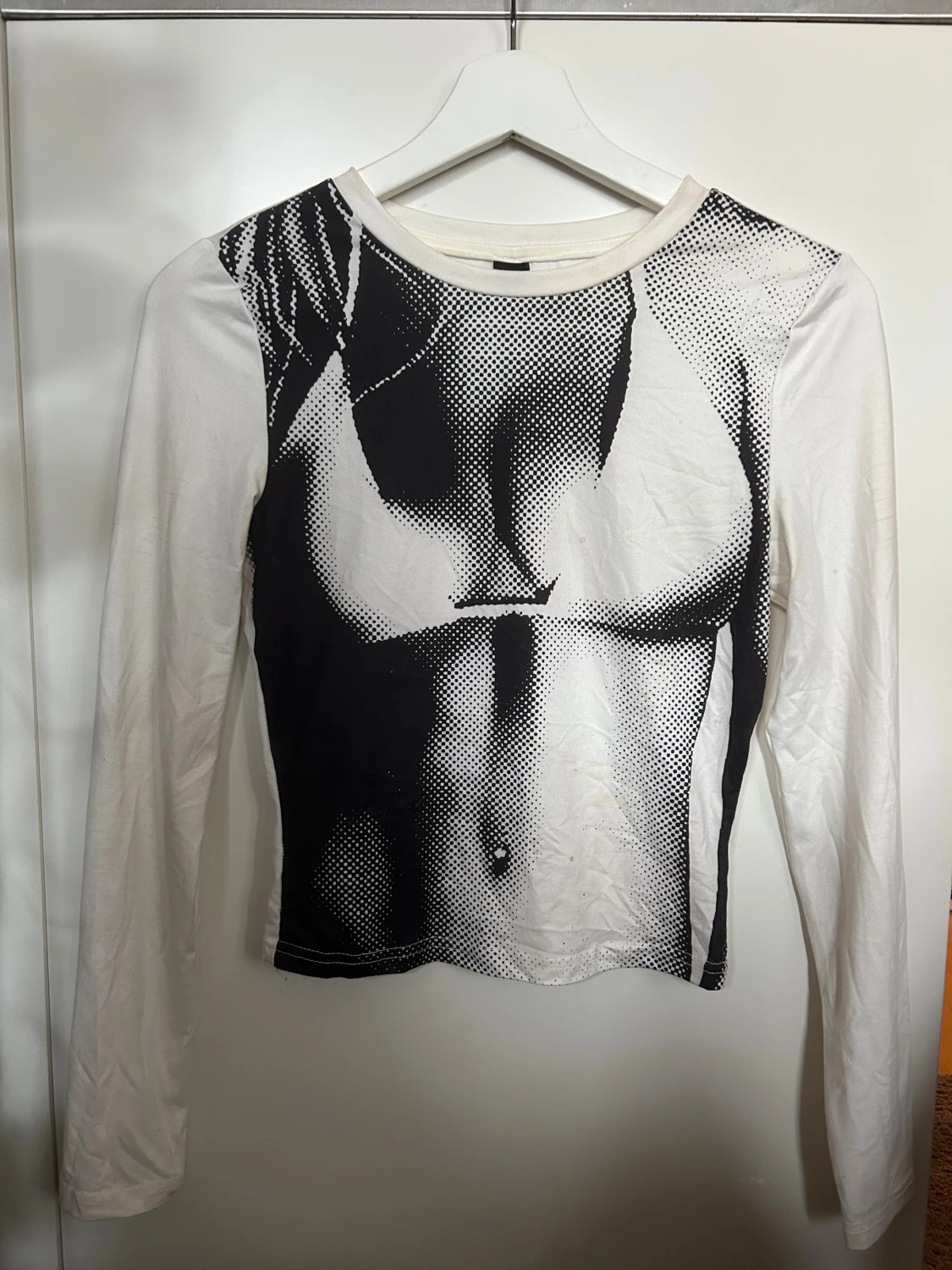 Vit långärmad topp med tryck