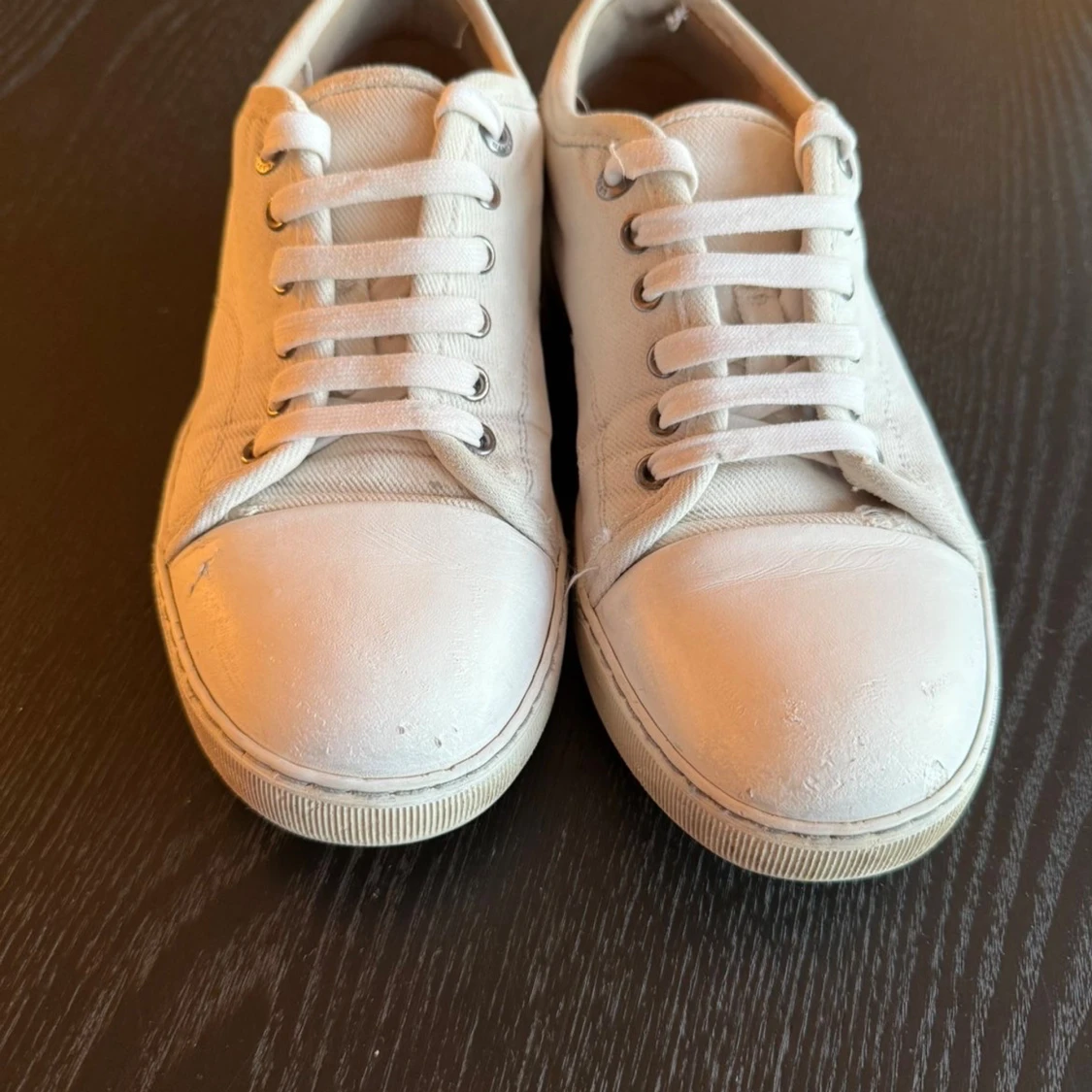 Vita sneakers från Lanvin