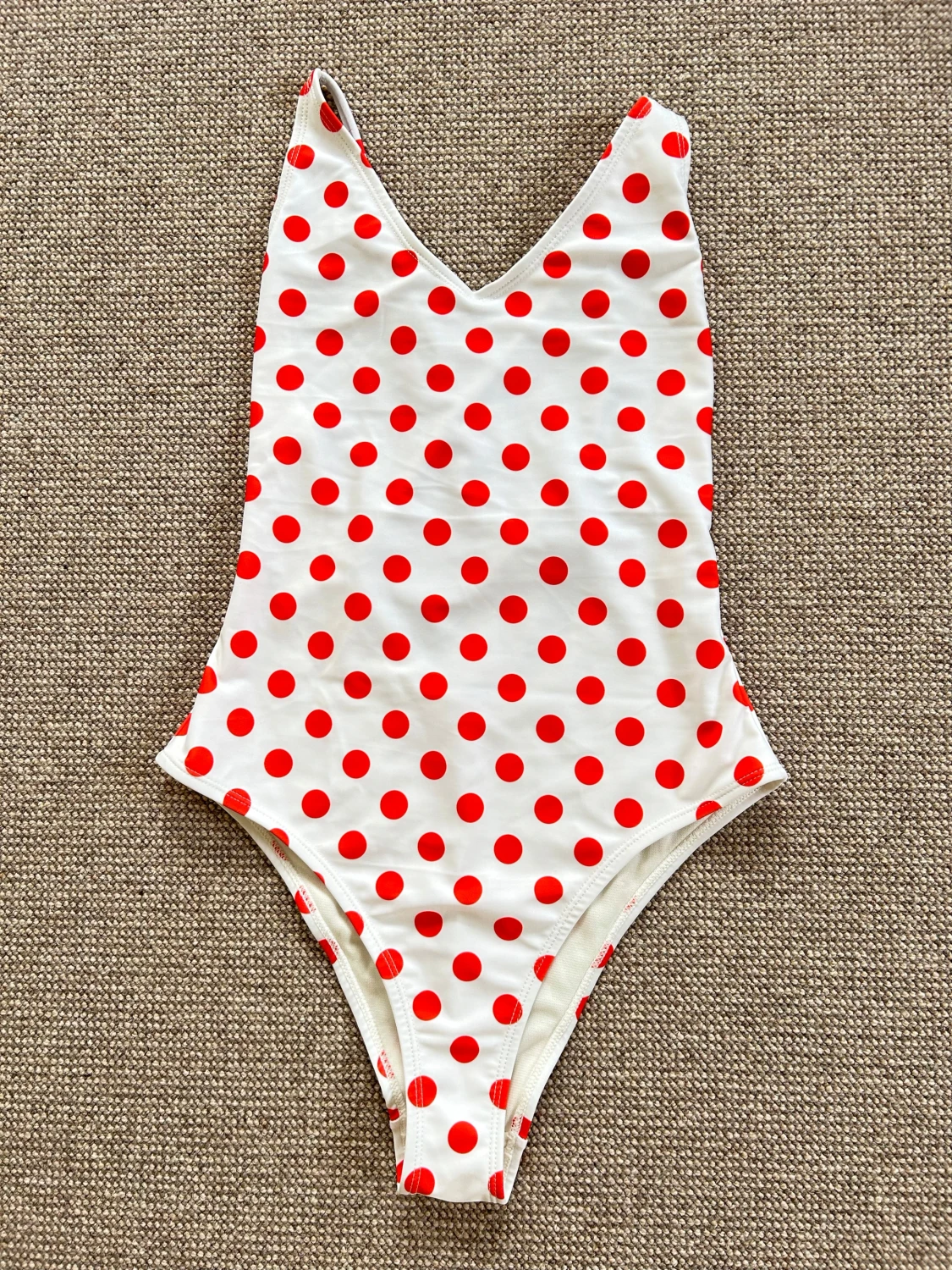 Vit baddräkt med röda prickar - Helt ny - Becksöndergaard