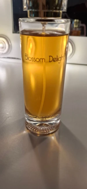 Blossom Delight parfym - Blossom Delight från Pascal Morabito Paris. Luktar som en vanilj blomma