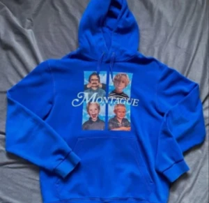 SÖKER DENNA HOODIE - SÖKER I XS-L 💙💙