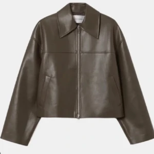  Carin Wester skinnjacka  - Säljer denna bruna skinnjacka från Carin Wester! Storlek S💕