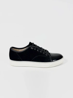 Lanvin Cap Toe skor - | Säljer ett par Lanvin Cap Toe sneakers i nyskick, använda 3 gånger. | Storlek: 40/UK6 (passar 41,42) | Box & dustbag ingår | Hör av dig vid frågor eller funderingar.