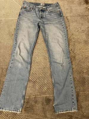 Lager 157 jeans  - Jätte fina jeans från lager 157 som har ett litet hål på baksidan underdelen syns inte😊 