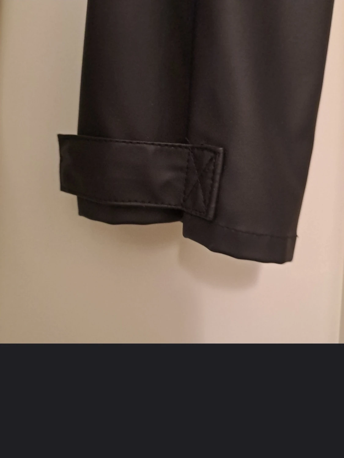 Svart regnjacka med huva från Jobman - 2