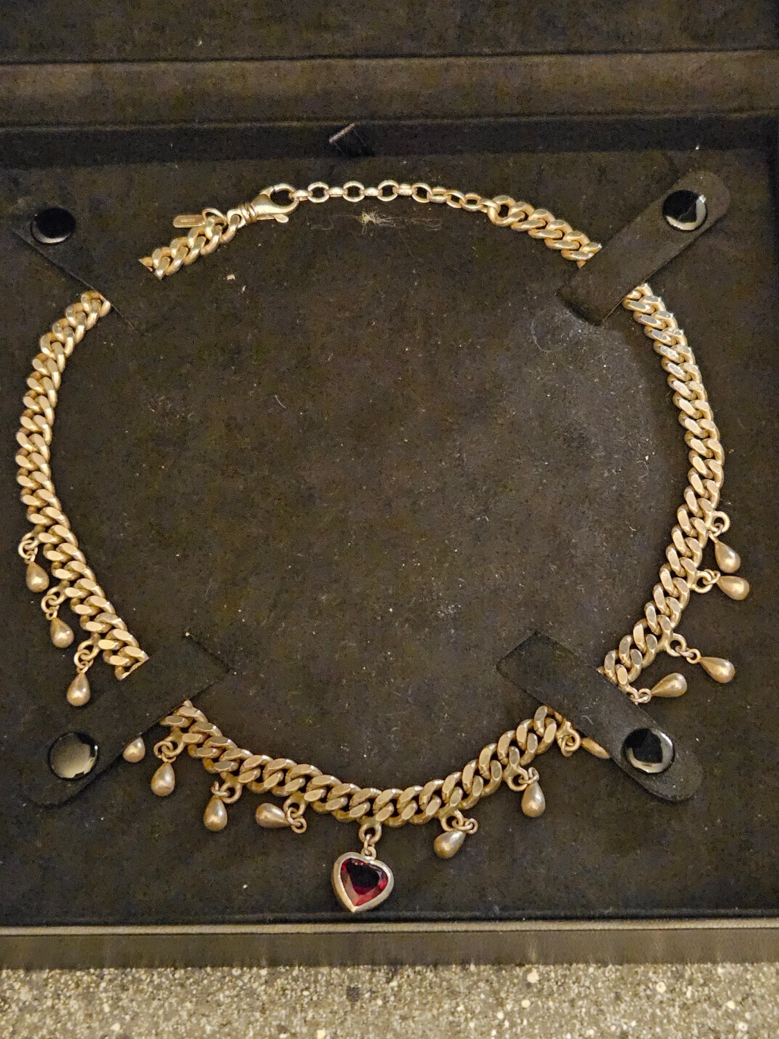 Finns ingen väst på bilderna - 1