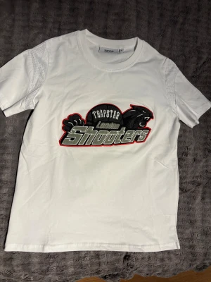 T shirt - Broderad logga