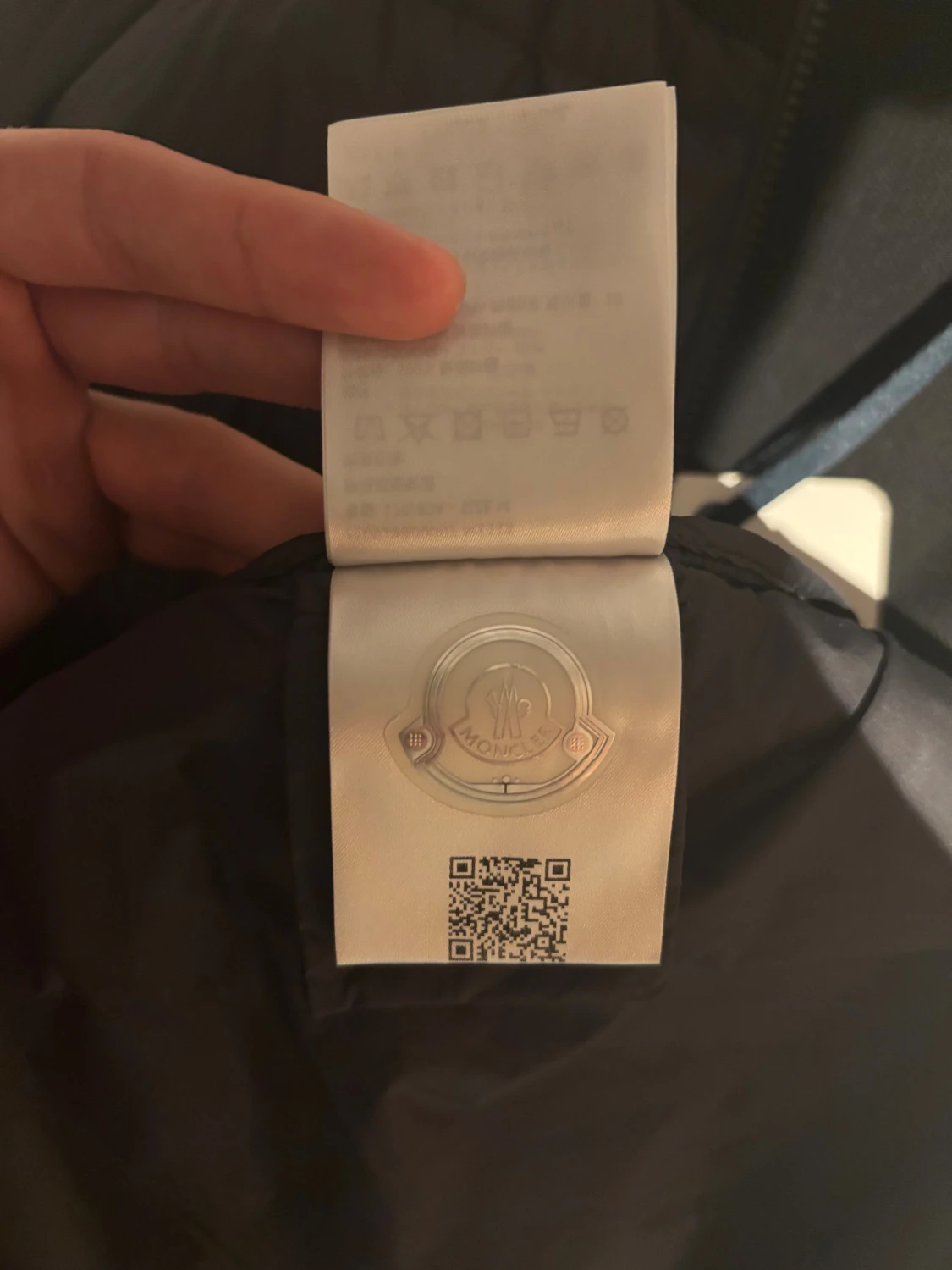 Svart quiltad pufferjacka från Moncler - 2