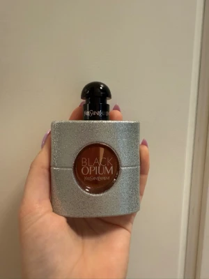 Black opium glitter - Helt ny black opium glitter 50ml