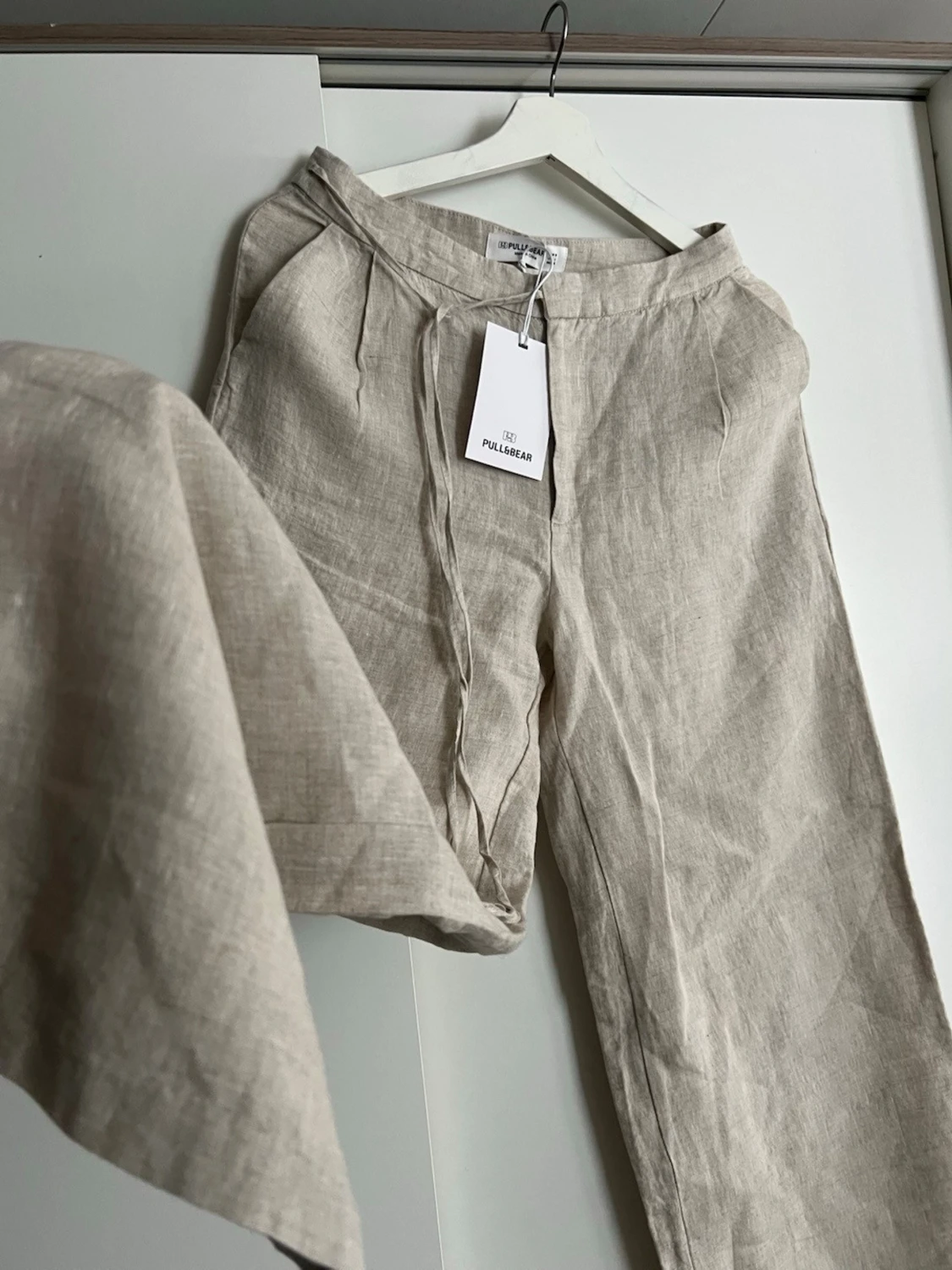 Beige linnebyxor från Pull&Bear - 2
