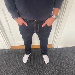 Nudie jeans - Säljer nu dessa riktigt feta nudie jeans med sjukt snygga fades❗️  Storlek: W31 L32  Skick: Som nya!  Nypris: 1700kr  Mitt pris: 449kr  Hör gärna av er vid funderingar 🙌