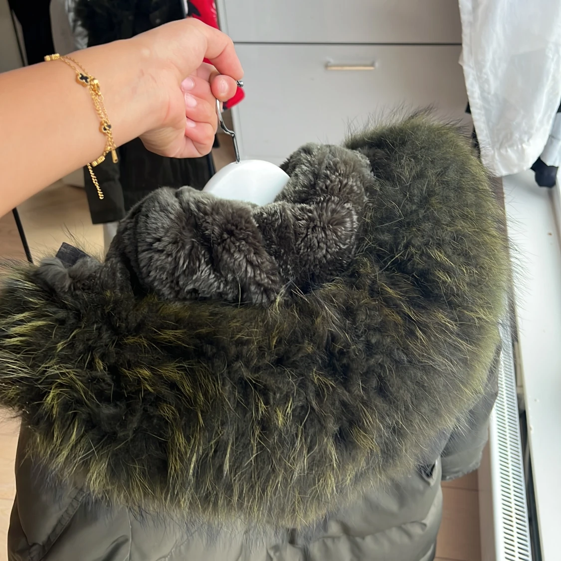 Olivgrön pufferjacka från Cedrico - 3