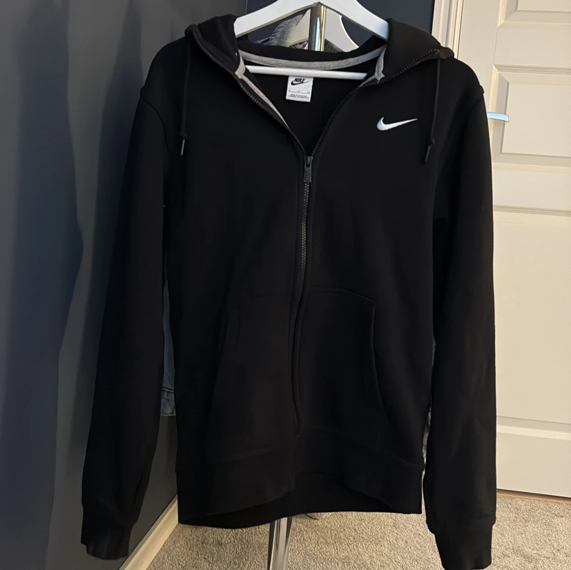 Svart Nike hoodie med dragkedja - 1