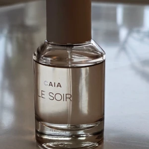 CAIA Le Soir hair Perfume - Hårparfym från caia. Le soir. Se mängd på bilden. 