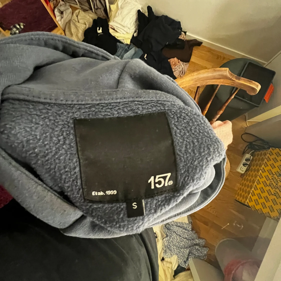 Mörkblå hoodie från 157 - 2