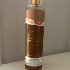 parfym - så gott som ny bodymist från sabrina carpenter