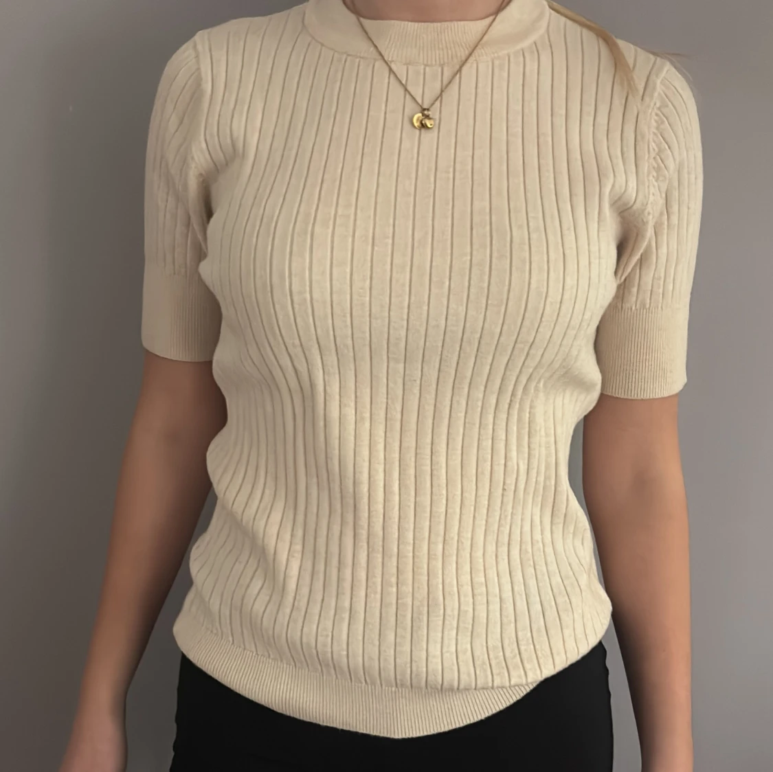 Ribbad beige tröja från Object XS