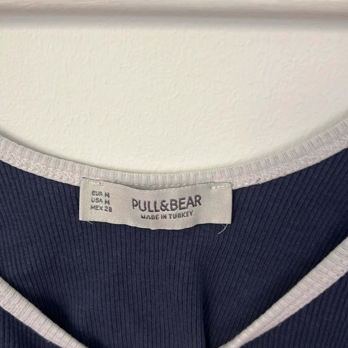 Mörkblå croppad linnetopp Pull&Bear - 2