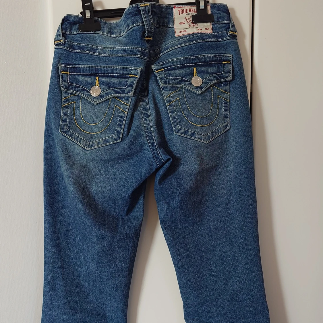 True Religion blå jeans med kontrastsömmar - 1