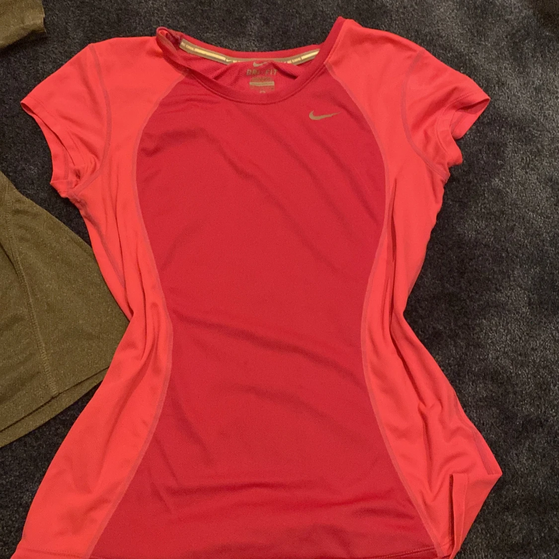 Nike Dri-Fit rosa tränings-tshirt S - 2
